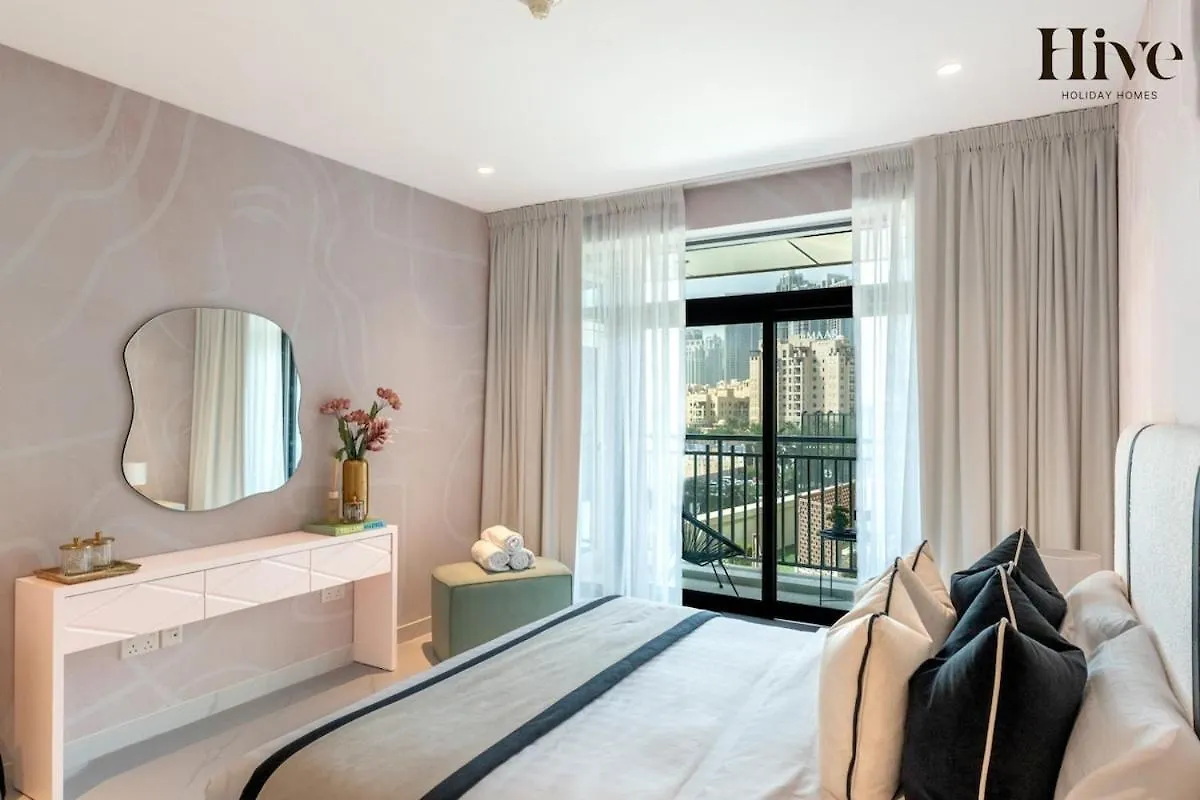 Luxury 1 Bed Apartment With Burj Khalifa Views Dubai United Arab Emirates